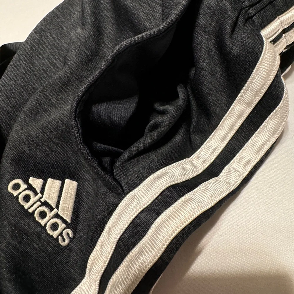 (YM) Boys Adidas Tapered Leg Double Side Striped Sweatpants